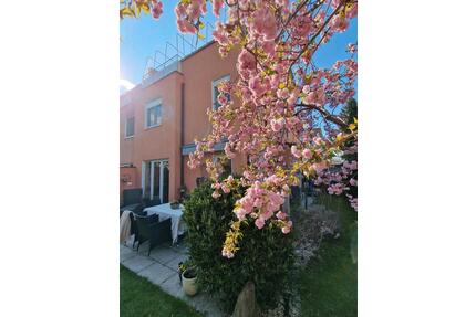 Großzügiges Reihenendhaus in Toplage - Germering