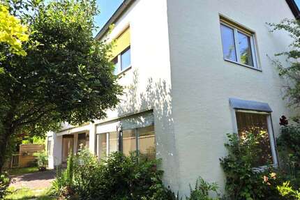 Haus zum Kaufen in Augsburg 1.395.000,00 € 247.61 m²