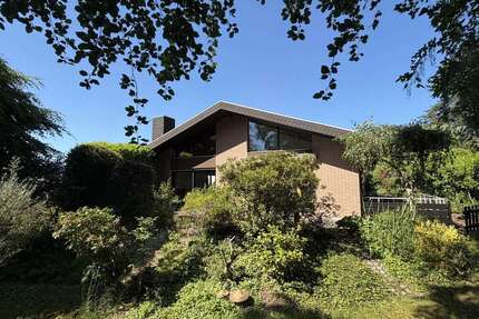 Haus zum Kaufen in Rheinbreitbach 689.000,00 € 216 m²