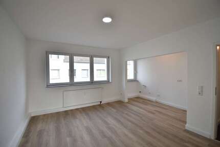 Wohnung zum Mieten in Duisburg 400,00 € 42.16 m²