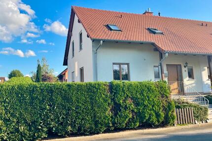 DHH 5 Zi | 102 m² | neue Heizung 2023 | voll unterkellert | - Hainichen