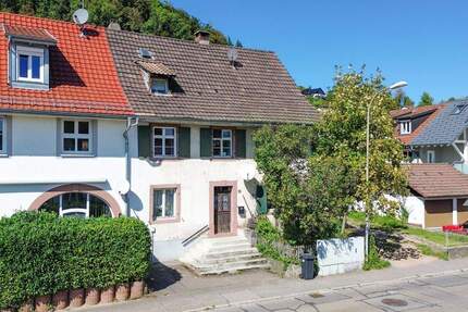 Doppelhaushälfte mit großem Potenzial: Sanieren, umbauen oder neu bauen in Lörrach-Hauingen - Lörrach / Hauingen