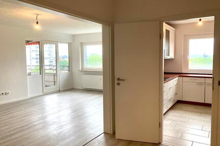 4,5-Zimmer-Wohnung in Pinneberg – Rethwiese, 109 m², 6. OG