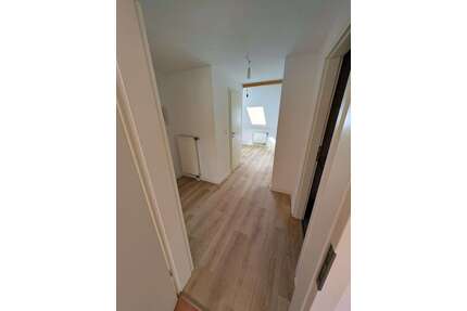 Wohnung zum Kaufen in Chemnitz 159.999,00 € 129.76 m²