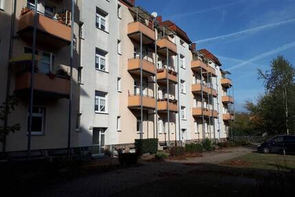 W2050 - 2RW mit Balkon und Stellplatzmöglichkeit - Riesa Innenstadt