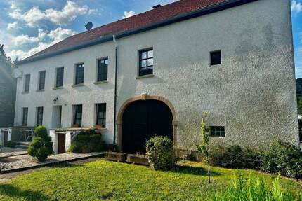 Charmantes Bauernhaus mit viel Potenzial! Direkt gegenüber Fußgängerbrücke nach Echternach! - Echternacherbrück