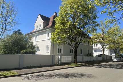 Haus zum Kaufen in LahrSchwarzwald 1.010.000,00 € 336 m² - Lahr/Schwarzwald