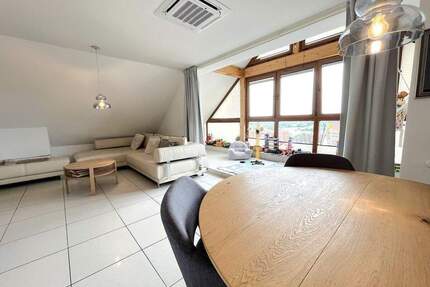 Moderne Dachgeschosswohnung mit großem Garten - Eckental Forth