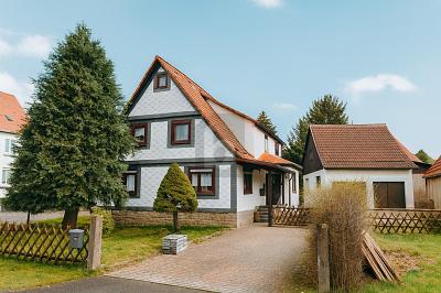 165M² - PERFEKTES ZUHAUSE FÜR DIE GROßFAMILIE - Schleusingen