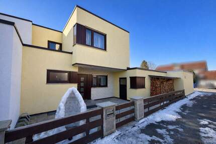 Attraktive Doppelhaushälfte mit sonnigem Garten in Burghauser Neustadt - Burghausen