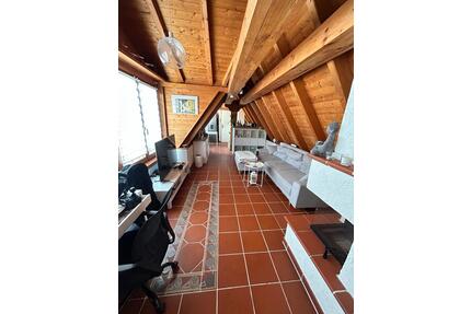 Wohnung mit Fußbodenheizung, Kamin & Einbauküche im Landhaus-Stil - Harthausen