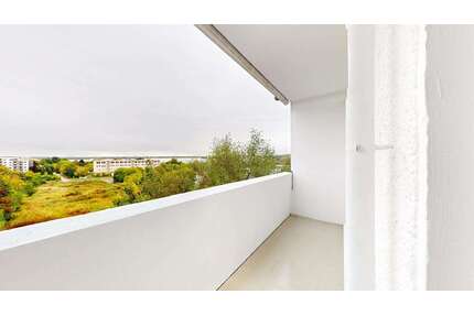 Wohnung zum Mieten in Halle 423,00 € 70.38 m²