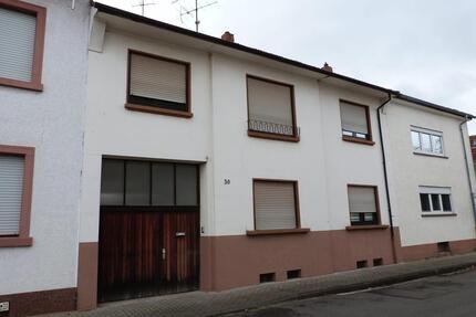 Einfamilienhaus mit Garten - 380.000,00&nbsp;EUR Kaufpreis, ca.&nbsp; 180,00&nbsp;m&sup2; in Altrip (PLZ: 67122)