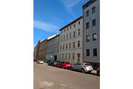 Wohnung zum Mieten in HalleS. 636,00 € 106 m² - Halle/S.
