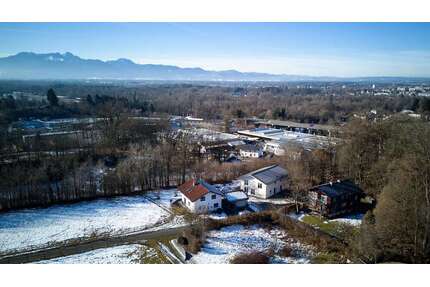 Haus zum Mieten in Stephanskirchen 2.400,00 € 156 m²