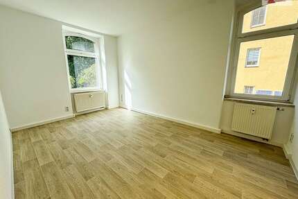 Wohnung zum Mieten in Aue 264,00 € 45.92 m²