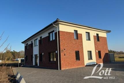 **Erstbezug ! Sonnige Erdgeschosswohnung mit Terrasse!** - Apen