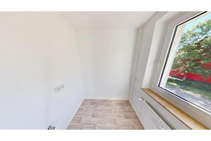 Modernisierte 2-Raum-Wohnung mit Balkon - Chemnitz Adelsberg