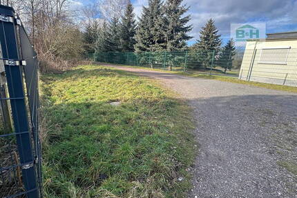 Großes Grundstück in Holzweissig 3700qm – nahe dem Bitterfelder BogenStadion - Bitterfeld-Wolfen Holzweißig