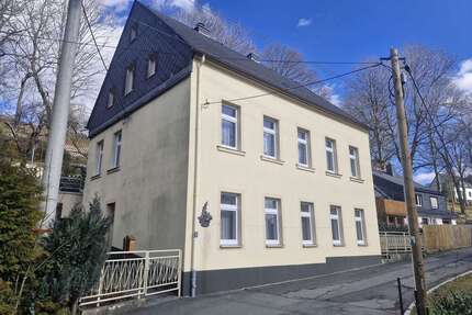 Haus zum Kaufen in Thum 118.000,00 € 220 m²