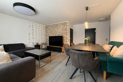 Stilvoll modernisierte EG-Wohnung mit Südbalkon & Tiefgarage in zentraler Lage, Ebersbach - Ebersbach an der Fils
