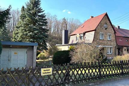 Reihenendhaus in idyllischer Lage mit viel Platz ! - Gräfenhainichen Möhlau