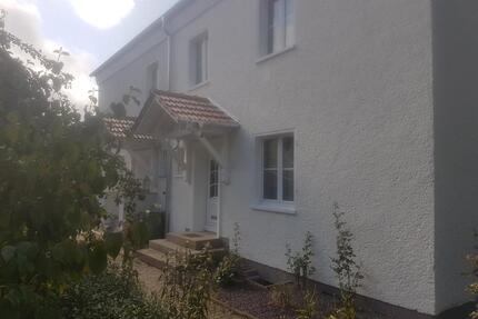 Doppelhaus -Hälfte möbliert zu vermieten - Arnstadt