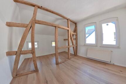 frisch saniertes Einfamilienhaus mit Fachwerk & Garten - Elsterberg