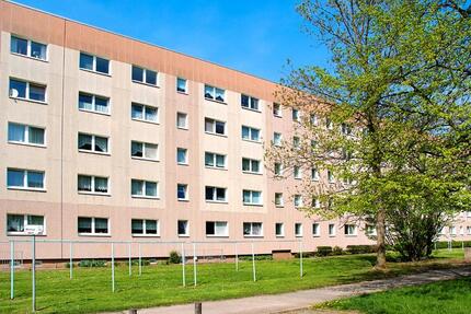 2-Raum-Wohnung zu vermieten. - 261,00&nbsp;EUR Kaltmiete, ca.&nbsp; 47,33&nbsp;m&sup2; in Schönebeck (Elbe) (PLZ: 39218)