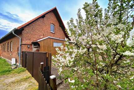 Haus zum Kaufen in Oberuckersee Potzlow 275.000,00 € 125.95 m² - Oberuckersee / Potzlow