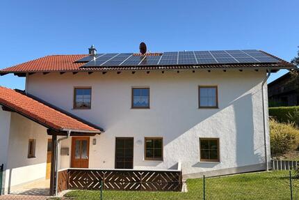 Ruhige 2 12-Zi.-Wohnung EG mit Garten ab 1.10.26 zu vermieten - Bad Birnbach Asenham