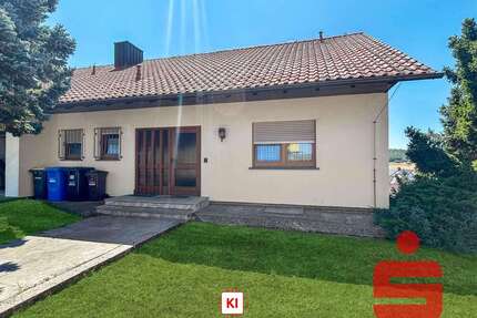 Haus zum Kaufen in Neubrunn 235.000,00 € 174.48 m²
