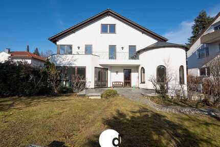 Haus zum Mieten in Stuttgart 3.900,00 € 301 m²