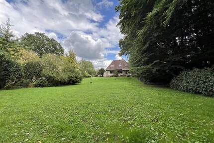 Großzügiges Baugrundstück in Duvenstedt - Hamburg