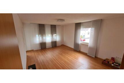 89584 Ehingen: 4-Zimmerwohnung m. Balkon, Kellerraum, Stellplatz - Ehingen (Donau)