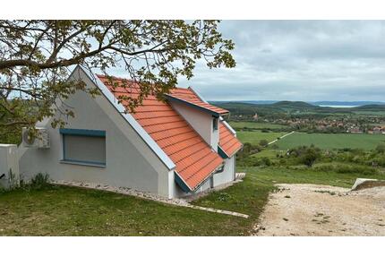Panorama-Weinkeller-Ferienhaus in Pécsely am Balaton Plattensee - Sulzemoos