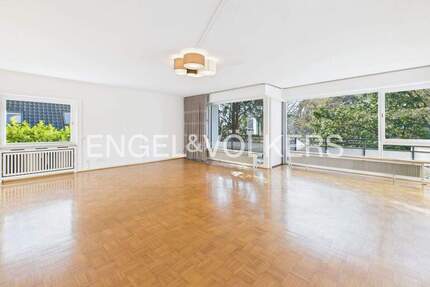 Lichtdurchflutete 4-Zimmer Wohnung mit Balkonen in Stadtwaldnähe - Krefeld Inrath/Kliedbruch