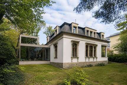 Haus zum Kaufen in Dresden 1.200.000,00 € 290 m²