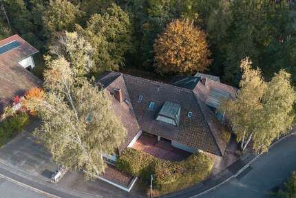 Haus zum Kaufen in Ahorn 585.000,00 € 189.91 m²