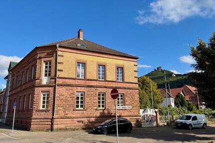 Wunderschöne 154 qm Altbau-Wohnung frisch renoviert mit Garten in herrlicher Altstadt Lage - Annweiler am Trifels