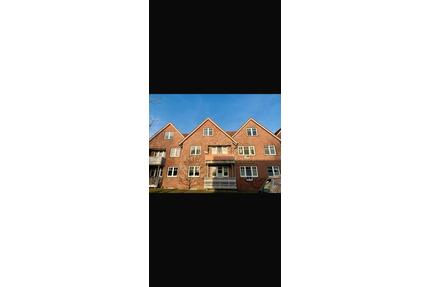 2-Zimmer Dachgeschosswohnung - 1.226,00&nbsp;EUR Kaltmiete, ca.&nbsp; 68,00&nbsp;m&sup2; in Königs Wusterhausen (PLZ: 15711)