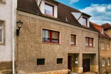 Einfamilienhaus in Altstadt von Freyburg (Reihenhaus) Teilsaniert - Freyburg (Unstrut)