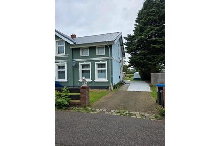 zu vermieten - 1.950,00&nbsp;EUR Kaltmiete, ca.&nbsp; 160,00&nbsp;m&sup2; in Ahrensbök (PLZ: 23623)