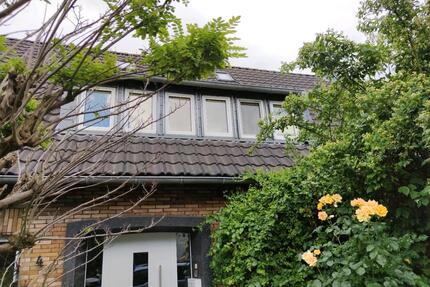 Großzügiges Einfamilienhaus HombergHochheide, Stadtgrenze Moers - Duisburg Essenberg