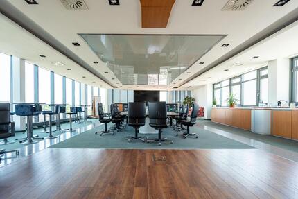 Exklusive Büroetage mit Terrasse – Modernes Arbeitsumfeld in Top-Lage - Laichingen