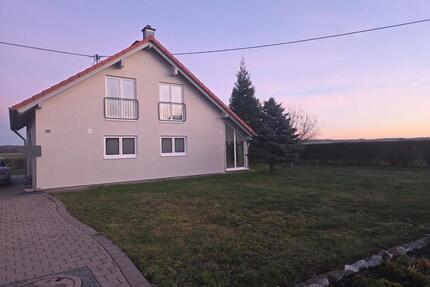 Einfamilienhaus mit Wintergarten, Garten & Garage zu vermieten - Kettershausen