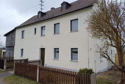 Wohnen in naturnaher Fast-Alleinlage mit herrlichem Blick ins Grüne - Höchstädt im Fichtelgebirge Rügersgrün