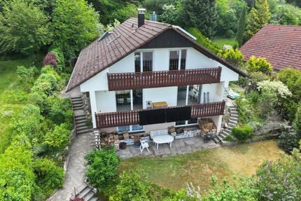 Ein- oder Zweifamilienhaus in traumhafter Lage in Wehingen