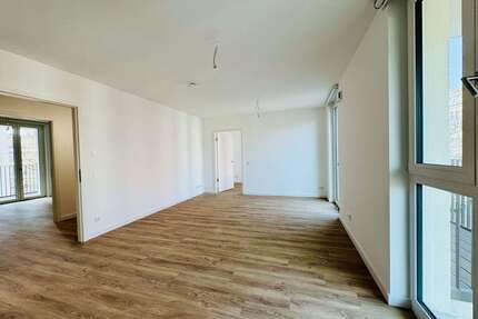 Wohnung zum Mieten in Berlin 2.475,00 € 93.5 m²