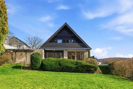 Haus zum Kaufen in Overath 470.000,00 € 150 m²